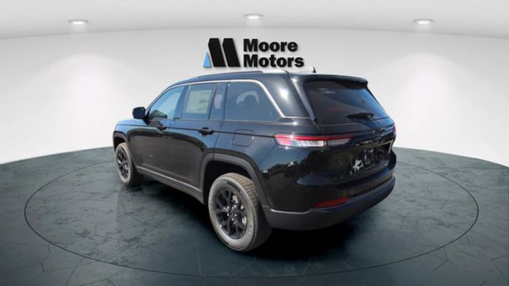 New 2026 Jeep Grand Cherokee LAREDO ALTITUDE 4X4 Sport Utility