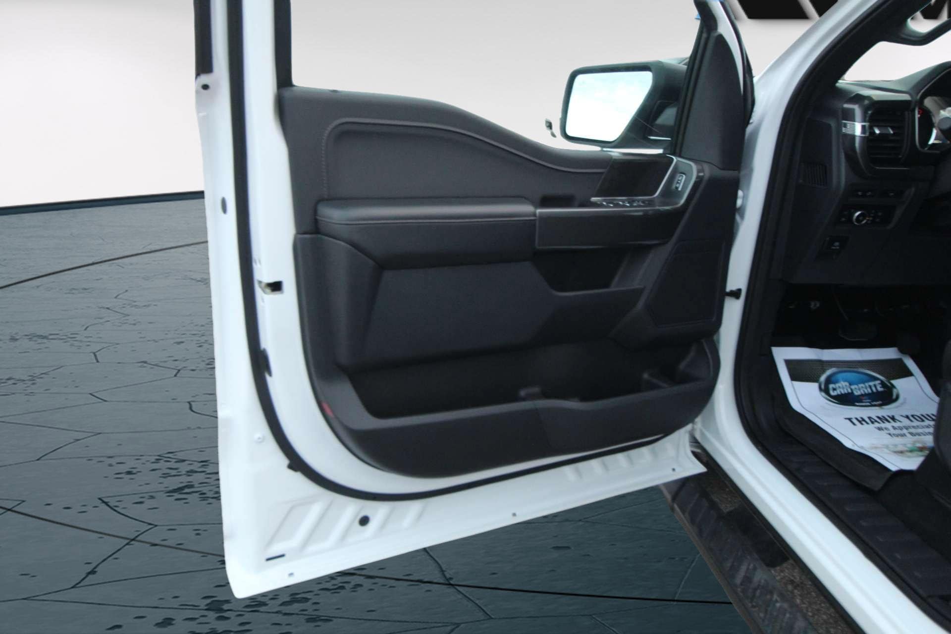 2023 Ford F-150 XLT - Photo 9