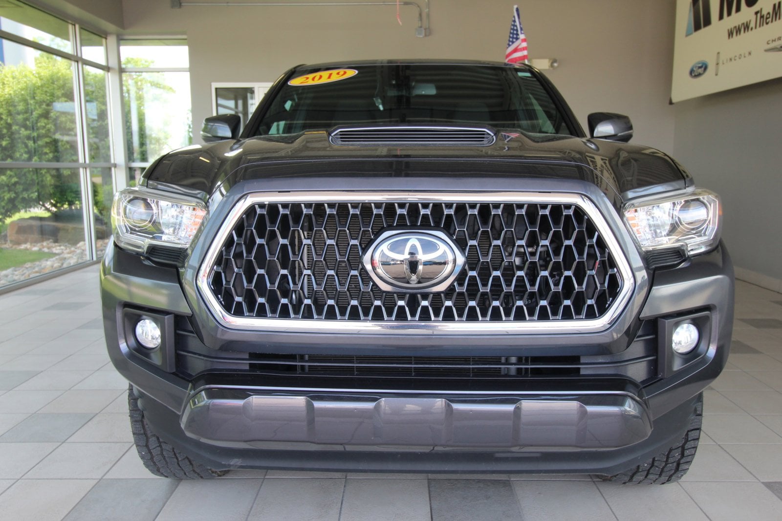 Used 2019 Toyota Tacoma TRD Sport with VIN 3TMCZ5AN1KM237073 for sale in Caro, MI