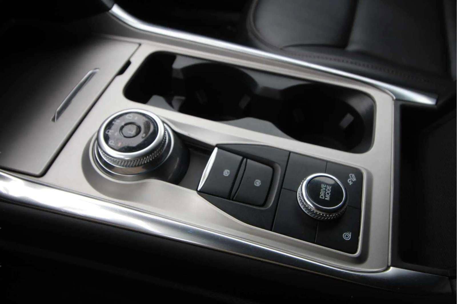 2023 Ford Explorer XLT - Photo 26