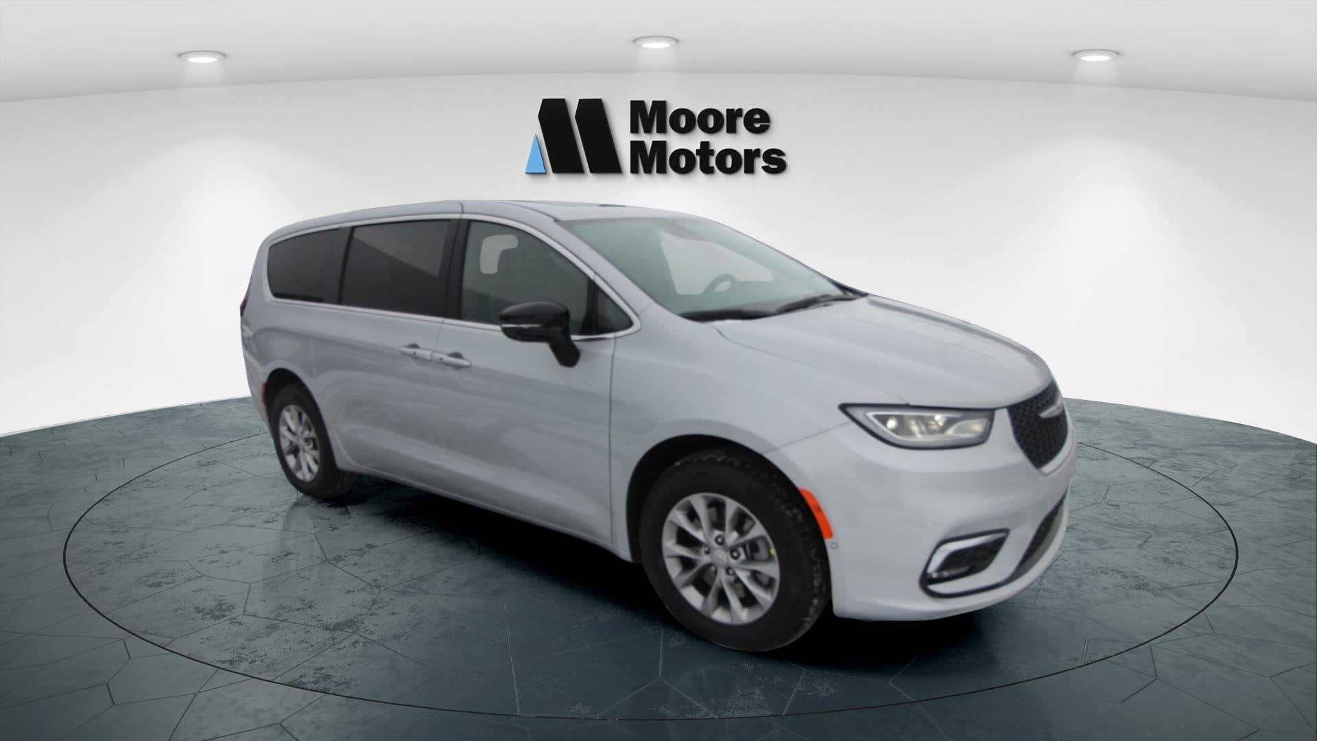 2026 Chrysler Pacifica Limited's photo