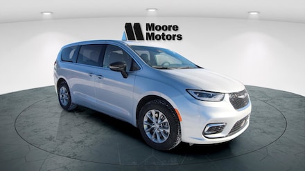 2026 Chrysler Pacifica LIMITED AWD Passenger Van