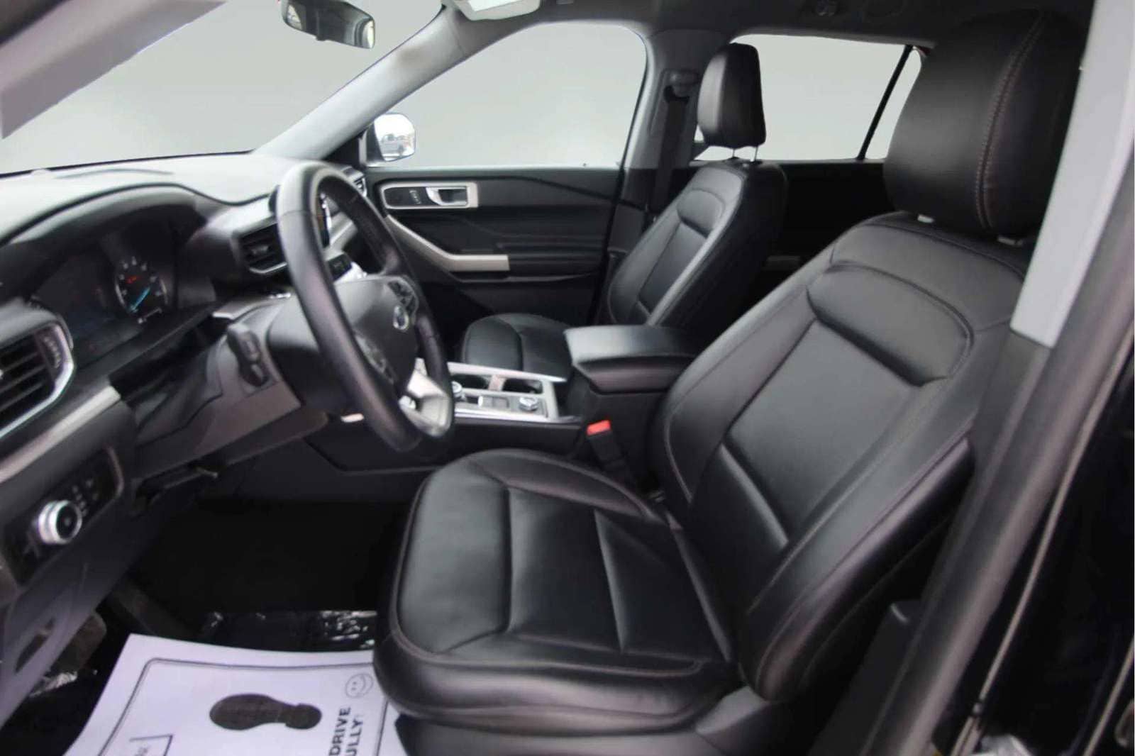 2023 Ford Explorer XLT - Photo 11