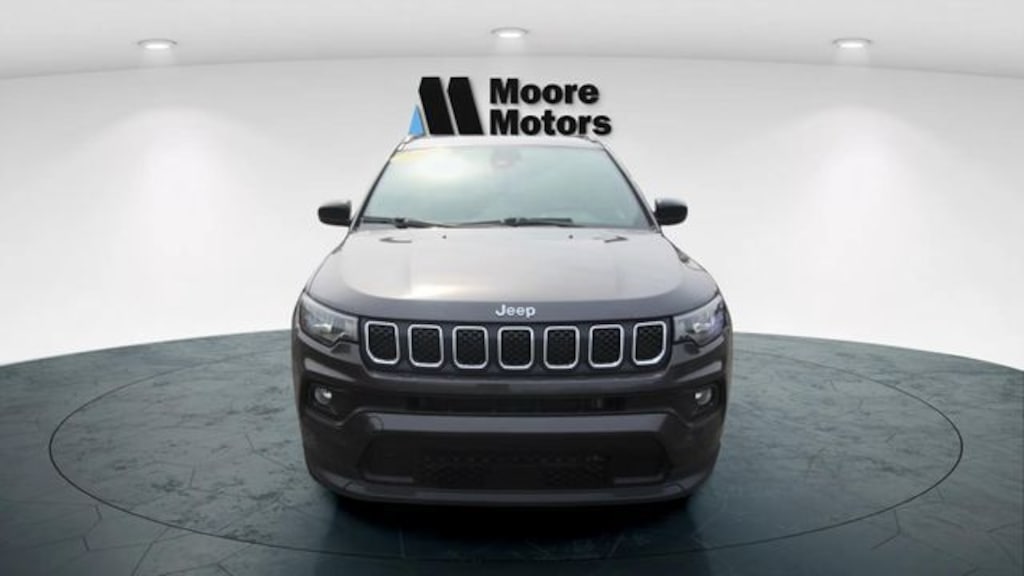 Used 2023 Jeep Compass Latitude SUV