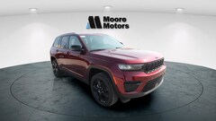 2025 Jeep Grand Cherokee Laredo Sport Utility