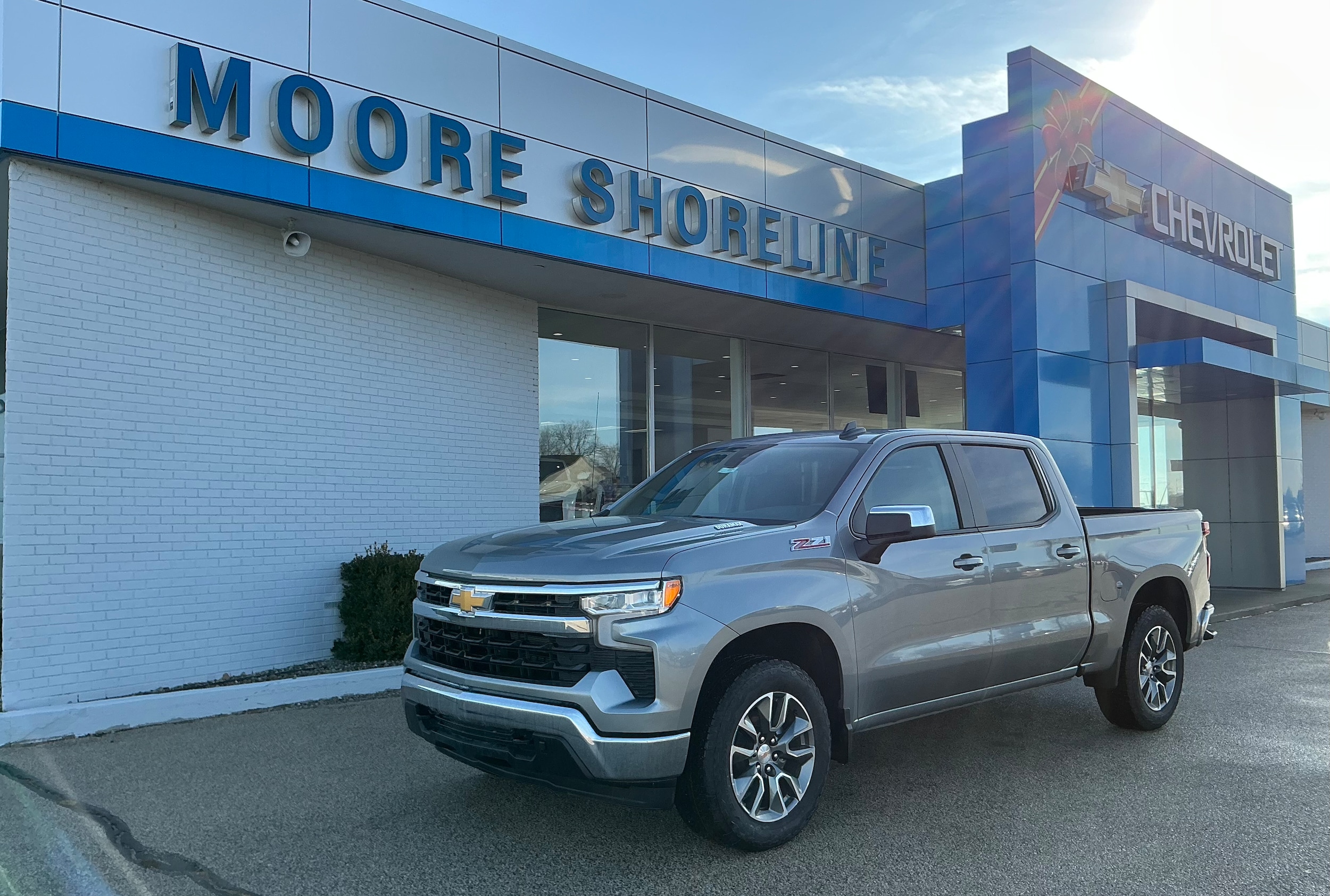 2025 Chevrolet Silverado 1500 LT's photo