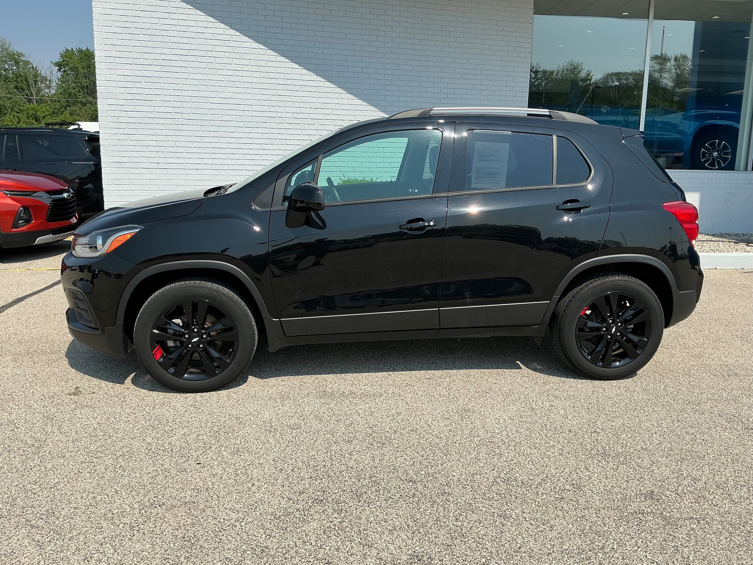 Certified 2022 Chevrolet Trax LT with VIN KL7CJPSM5NB516298 for sale in Sebewaing, MI