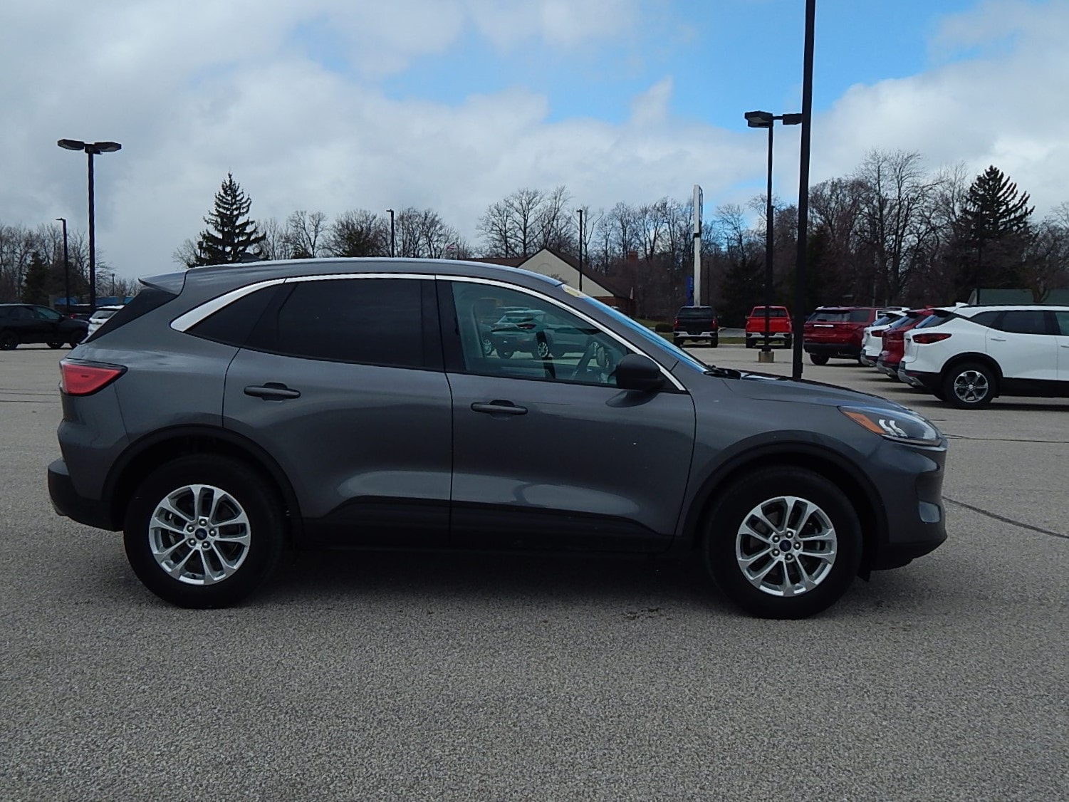 Used 2022 Ford Escape SE with VIN 1FMCU9G65NUA59265 for sale in Sebewaing, MI