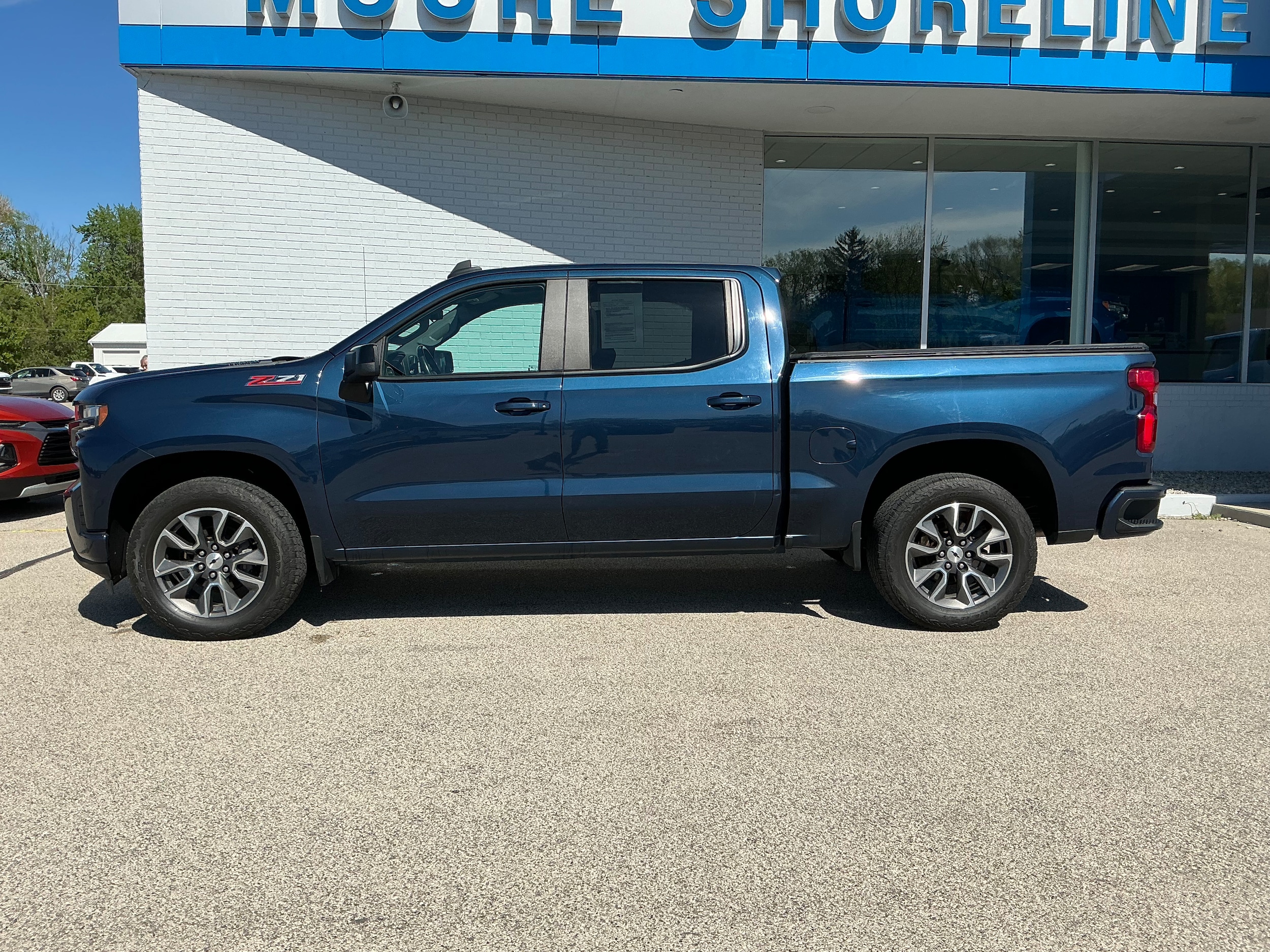 Used 2021 Chevrolet Silverado 1500 RST with VIN 3GCUYEET3MG344305 for sale in Sebewaing, MI
