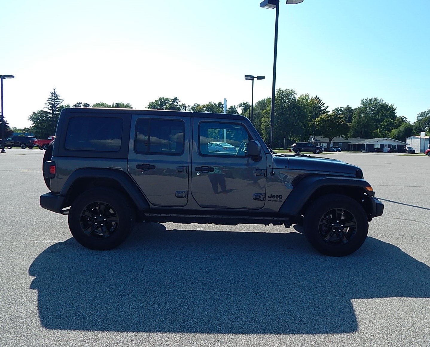 Used 2022 Jeep Wrangler Unlimited Altitude with VIN 1C4HJXDN8NW271259 for sale in Sebewaing, MI