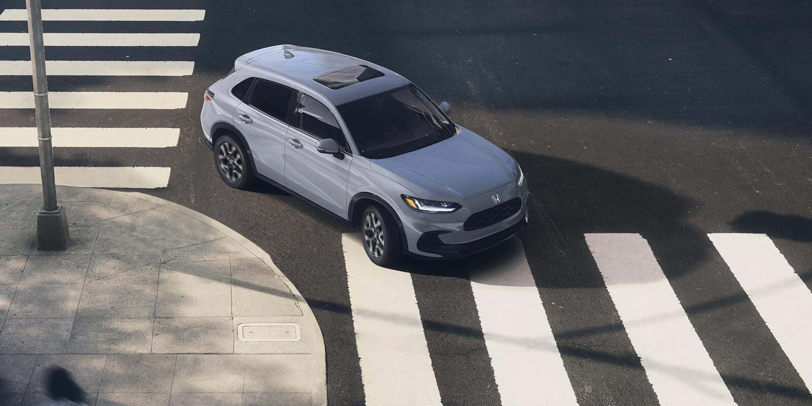 2027-honda-hrv-exl-city-street.jpg