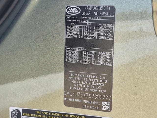 2025 Land Rover Defender S - Photo 25
