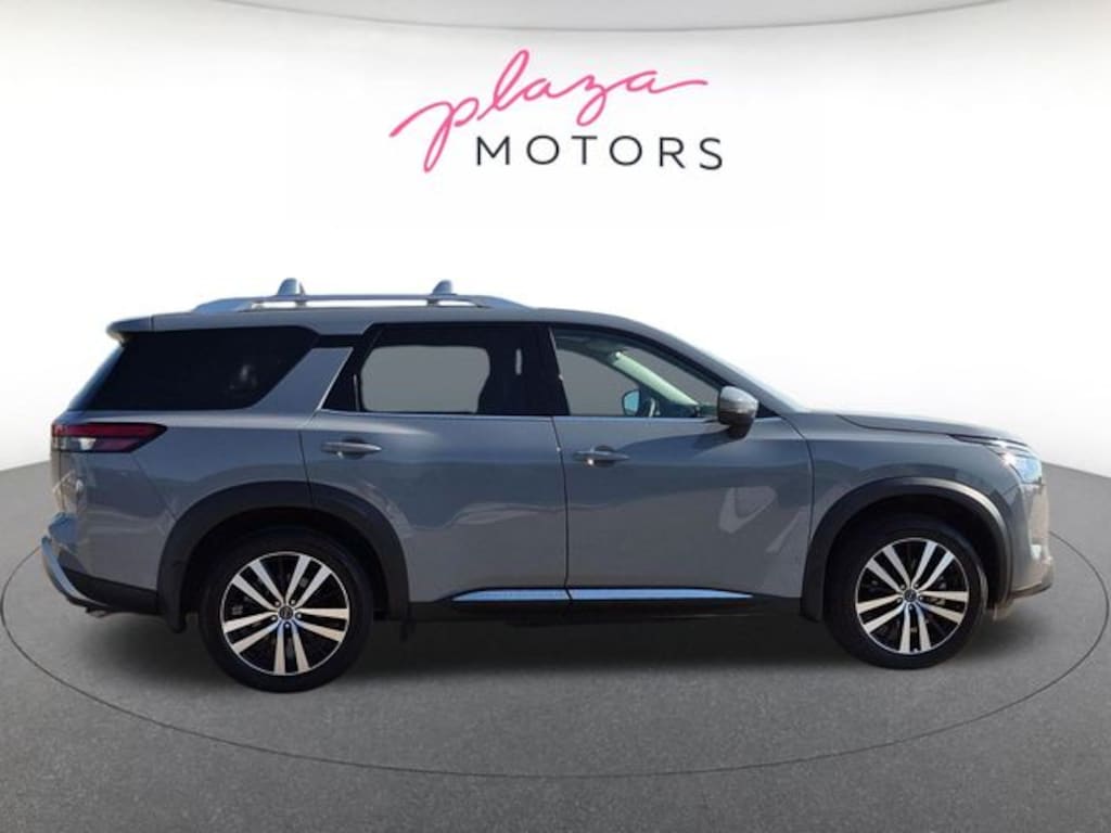 Used 2025 Nissan Pathfinder Platinum SUV