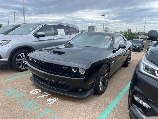 2016 Dodge Challenger SRT 392's photo