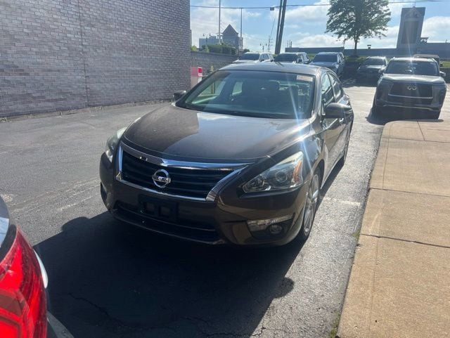 2013 Nissan Altima 3.5 SL CVT's photo