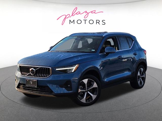 2025 Volvo XC40 B5 Plus Bright AWD's photo