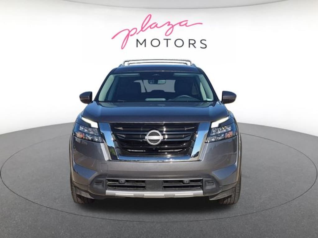 Used 2025 Nissan Pathfinder SL SUV