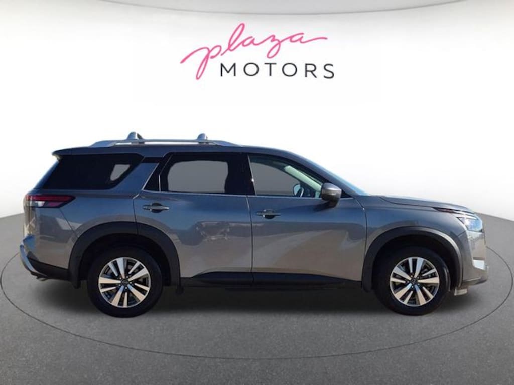 Used 2025 Nissan Pathfinder SL SUV