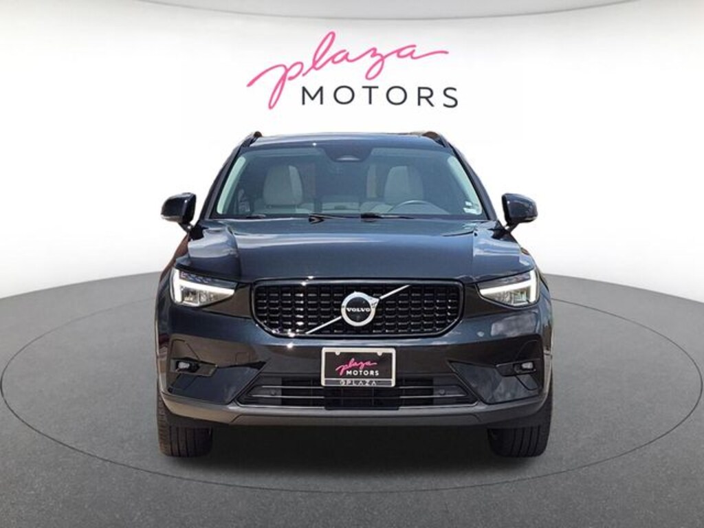Used 2023 Volvo XC40 B5 AWD Ultimate Dark SUV