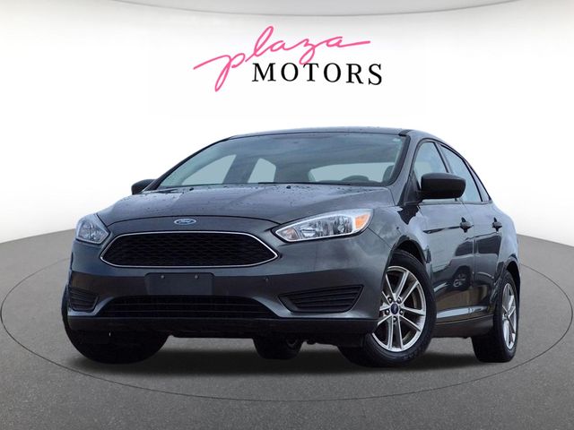 2018 Ford Focus Sedan SE's photo