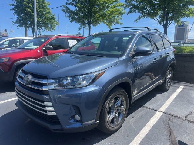 2017 Toyota Highlander Limited Platinum Hybrid 4x4's photo