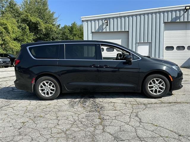 Certified 2017 Chrysler Pacifica Touring with VIN 2C4RC1DG3HR506905 for sale in Saint Clair, MI