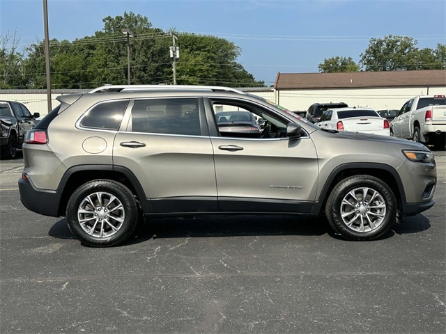 Used 2019 Jeep Cherokee Latitude Plus with VIN 1C4PJMLB0KD214126 for sale in Saint Clair, MI