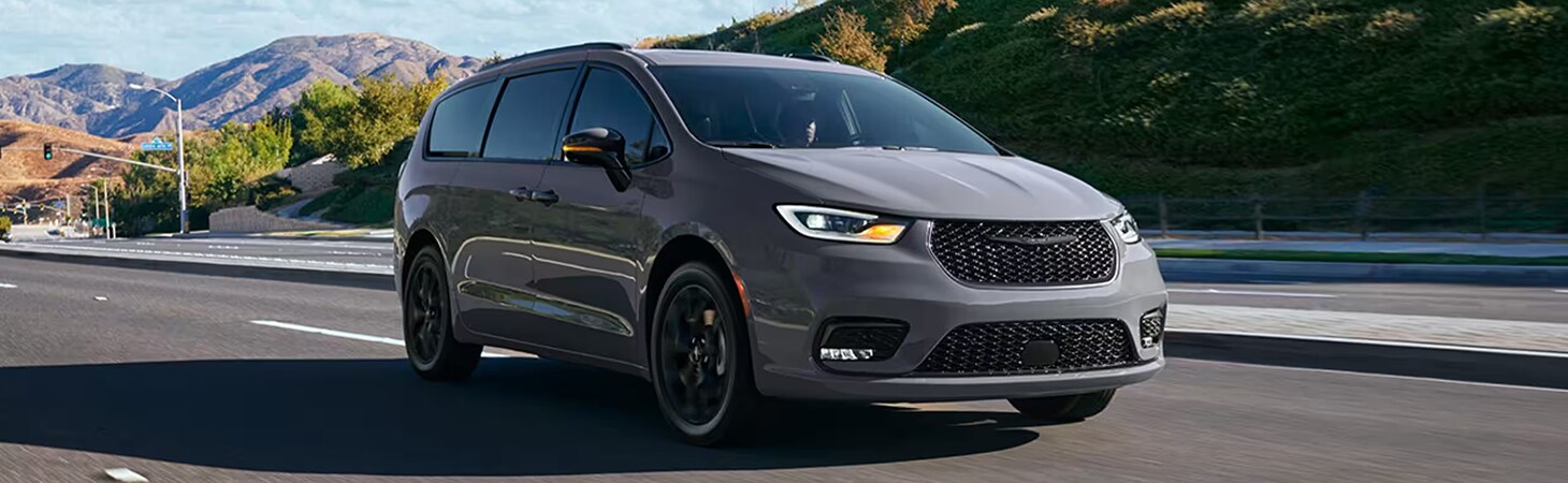2024 Chrysler Pacifica St. Clair CDJR