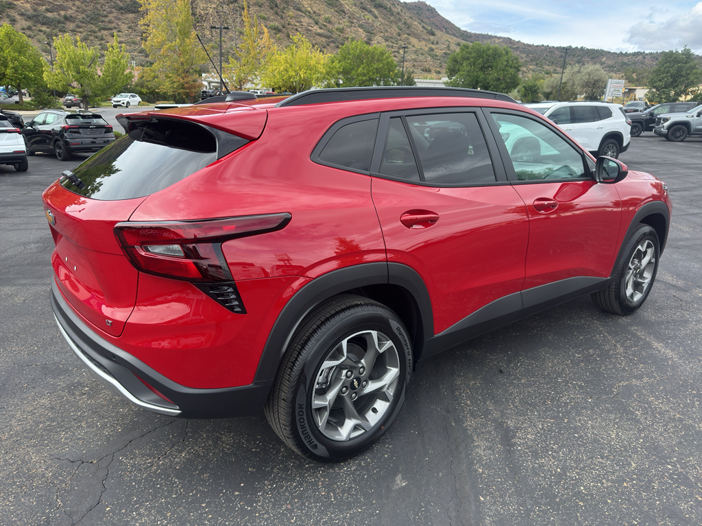 2026 Chevrolet Trax LT - Photo 7