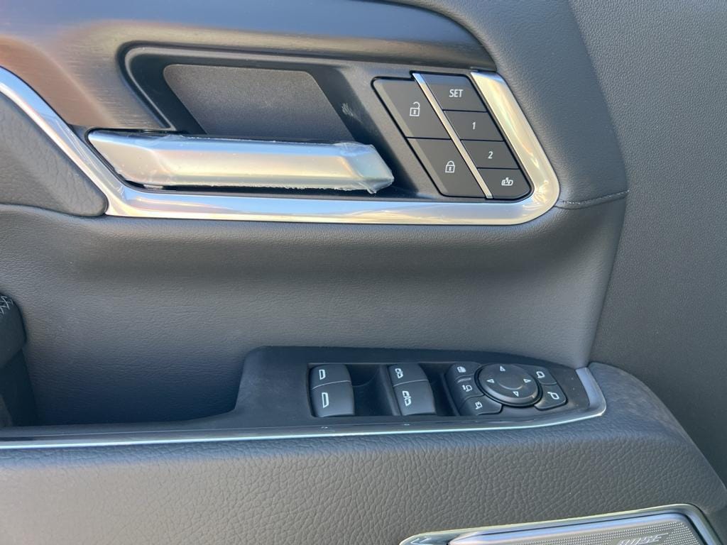 2025 GMC Sierra 3500HD Denali - Photo 19