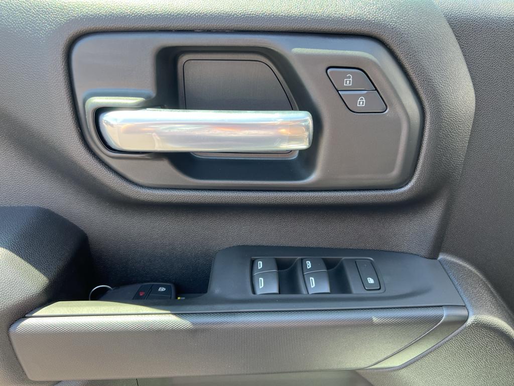2025 GMC Sierra 2500HD Pro - Photo 14