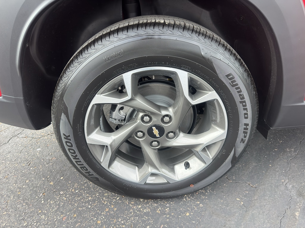 2026 Chevrolet Trax LT - Photo 9