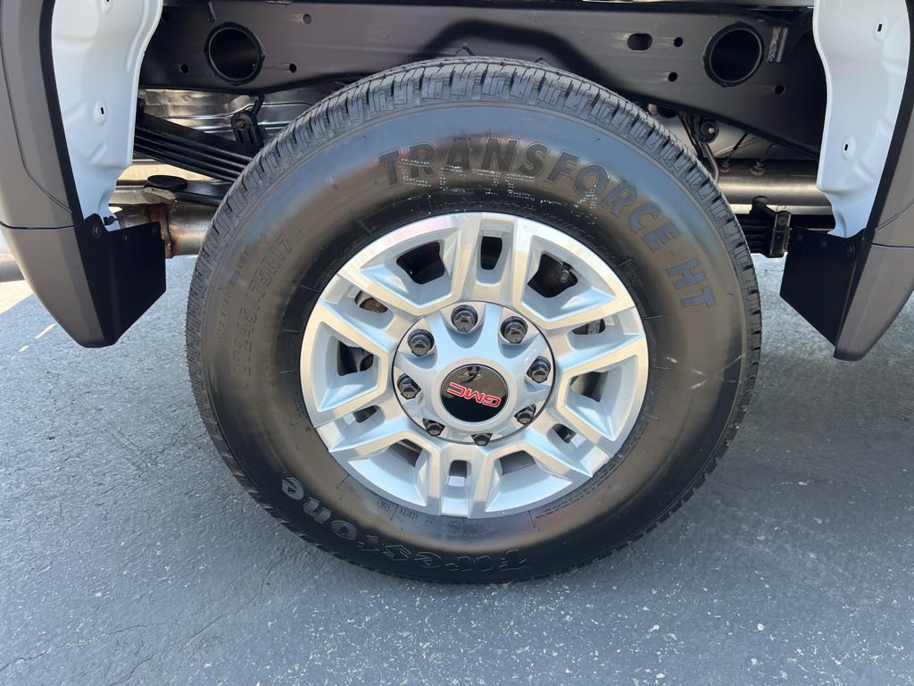 2025 GMC Sierra 2500HD Pro - Photo 9