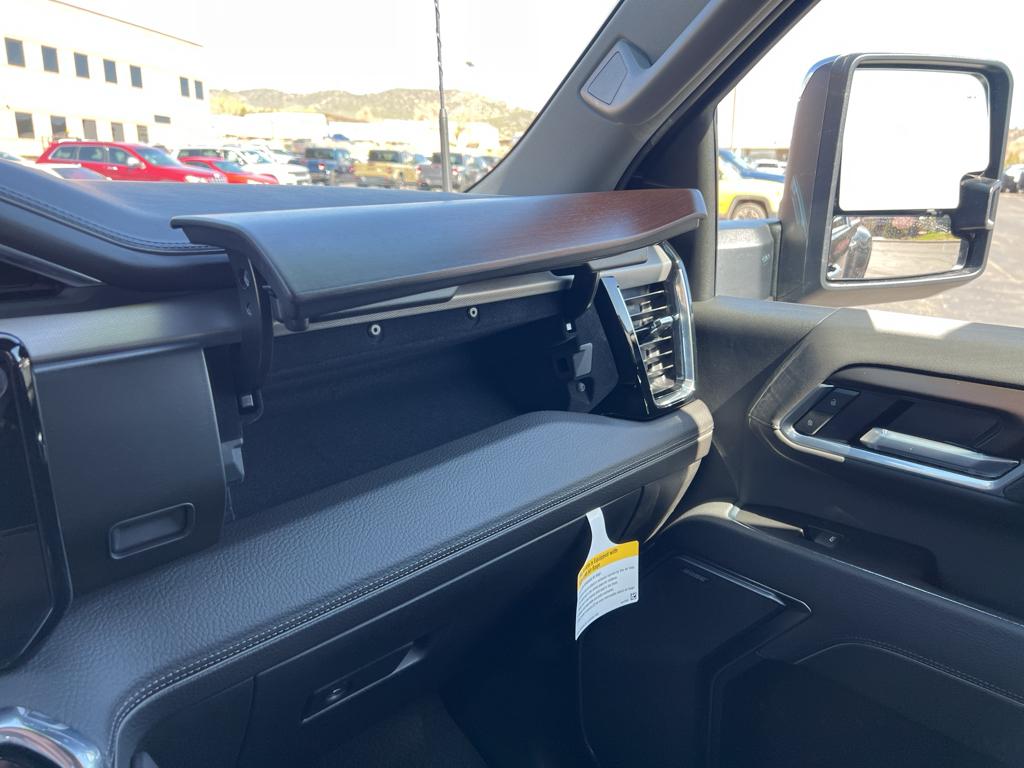 2025 GMC Sierra 3500HD Denali - Photo 30