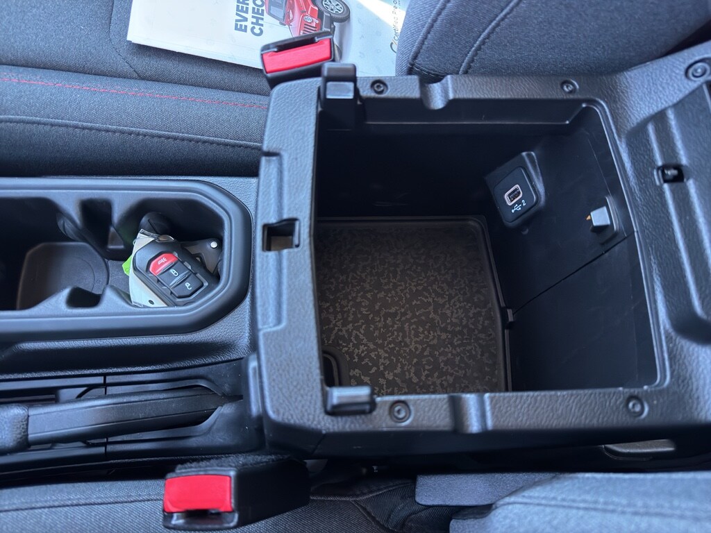 2025 Jeep Wrangler 4-Door Rubicon - Photo 26
