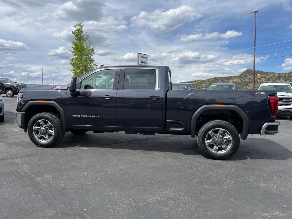 2025 Gmc Sierra 2500 HD SLE photo 4