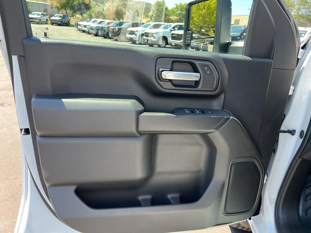 2025 GMC Sierra 2500HD Pro - Photo 13
