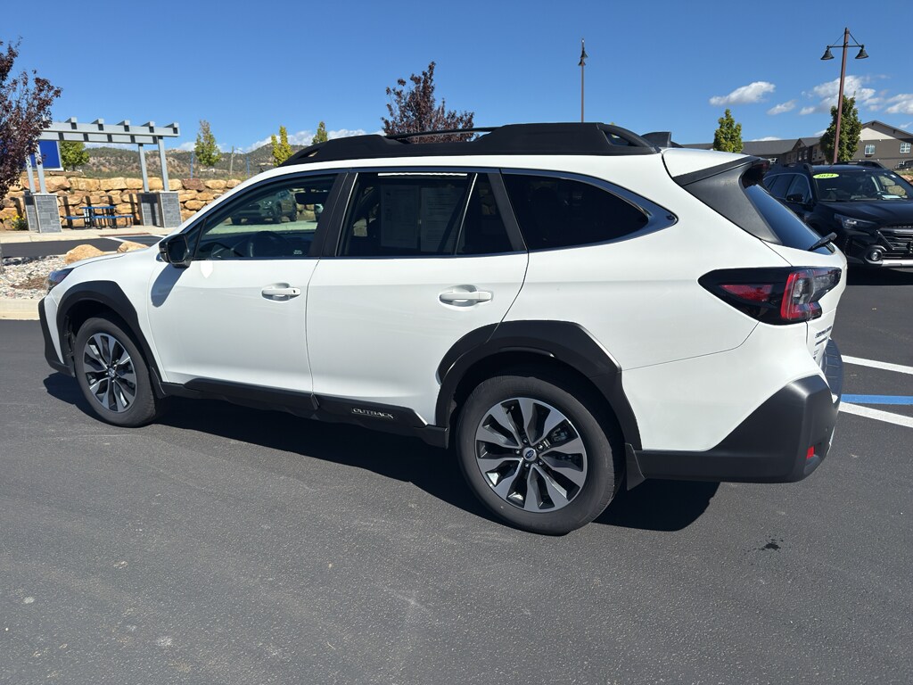 2024 Subaru Outback Limited XT photo 4