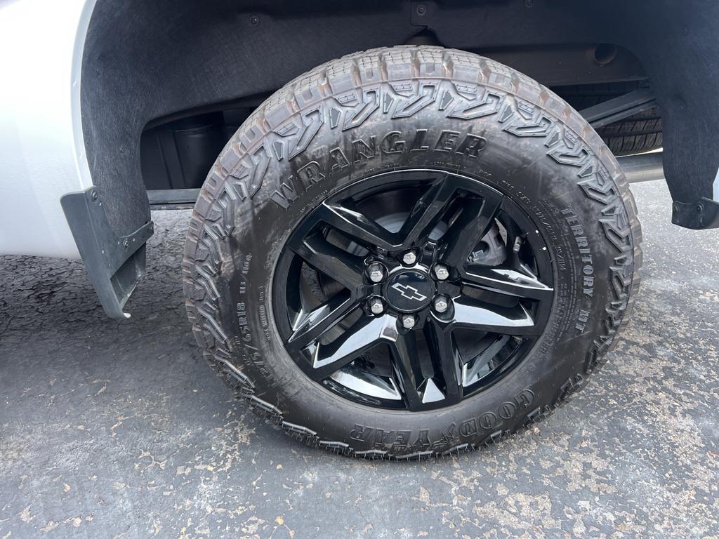 2025 Chevrolet Silverado 1500 LT Trail Boss - Photo 10