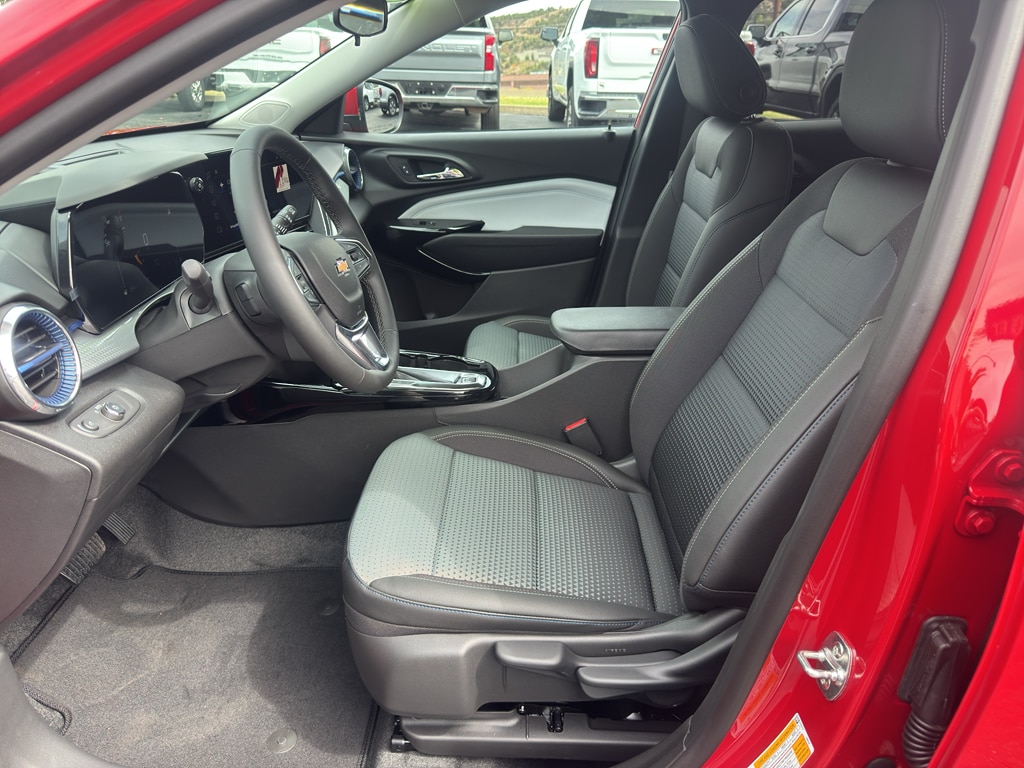 2026 Chevrolet Trax LT - Photo 17