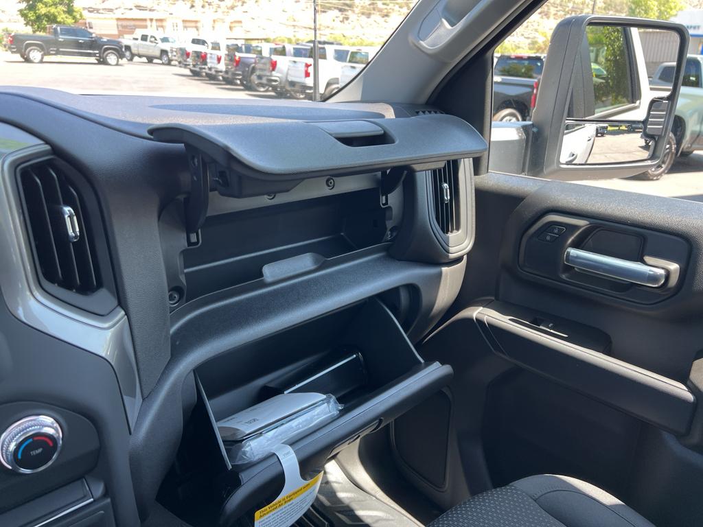 2025 GMC Sierra 2500HD Pro - Photo 26