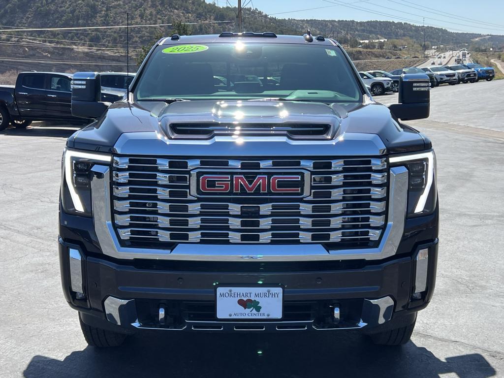 2025 GMC Sierra 3500HD Denali - Photo 2