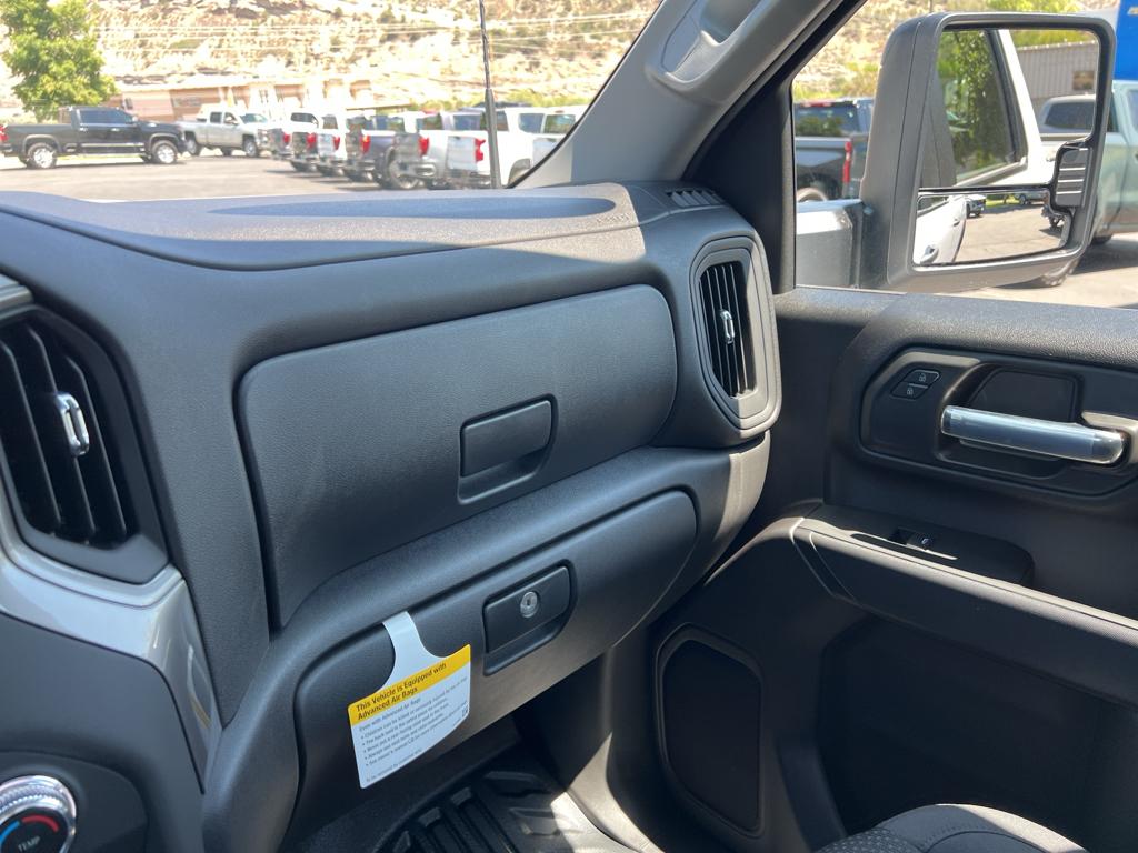 2025 GMC Sierra 2500HD Pro - Photo 25