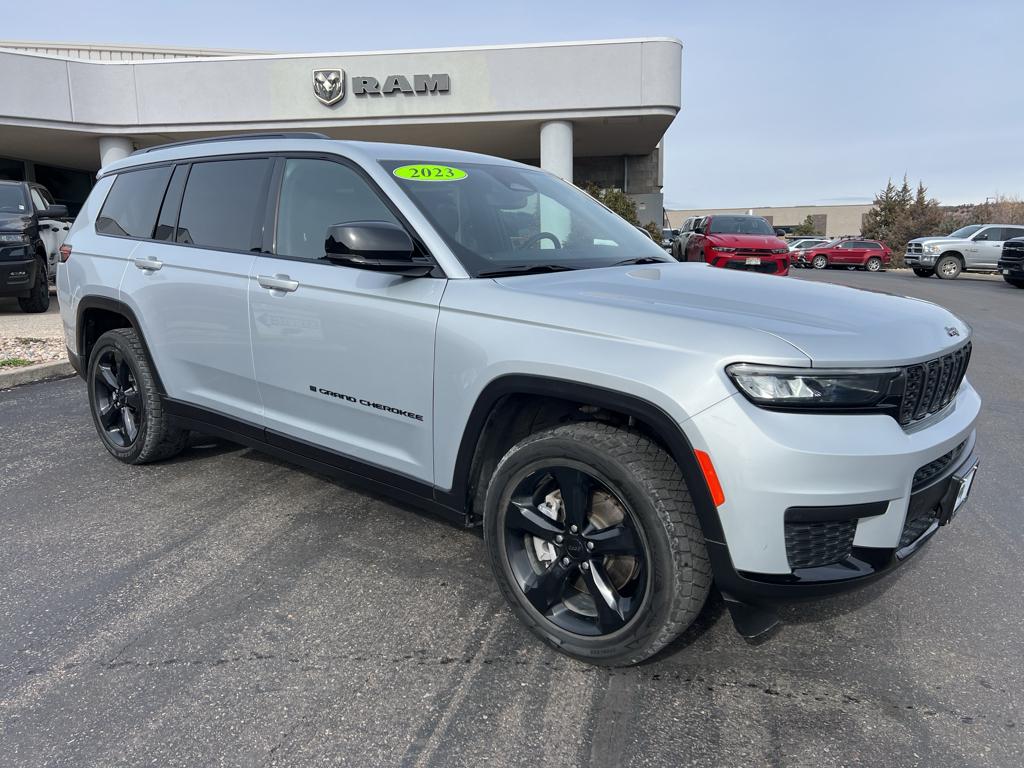 2023 Jeep Grand Cherokee L Altitude's photo