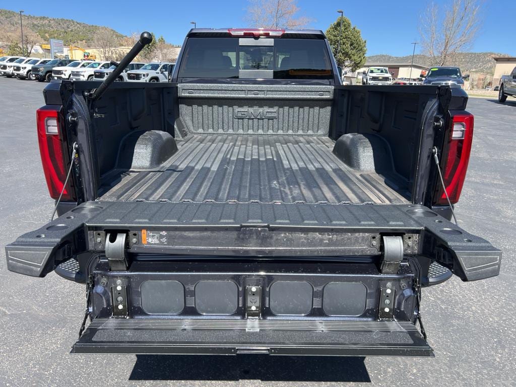 2025 GMC Sierra 3500HD Denali - Photo 12