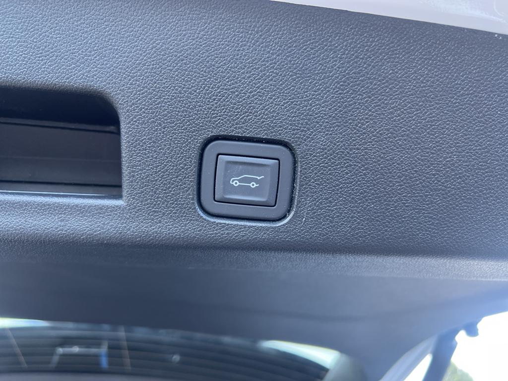 2026 GMC Acadia Elevation - Photo 11