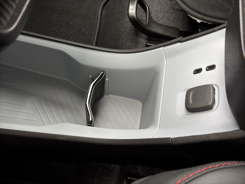 2027 Chevrolet Bolt RS - Photo 26