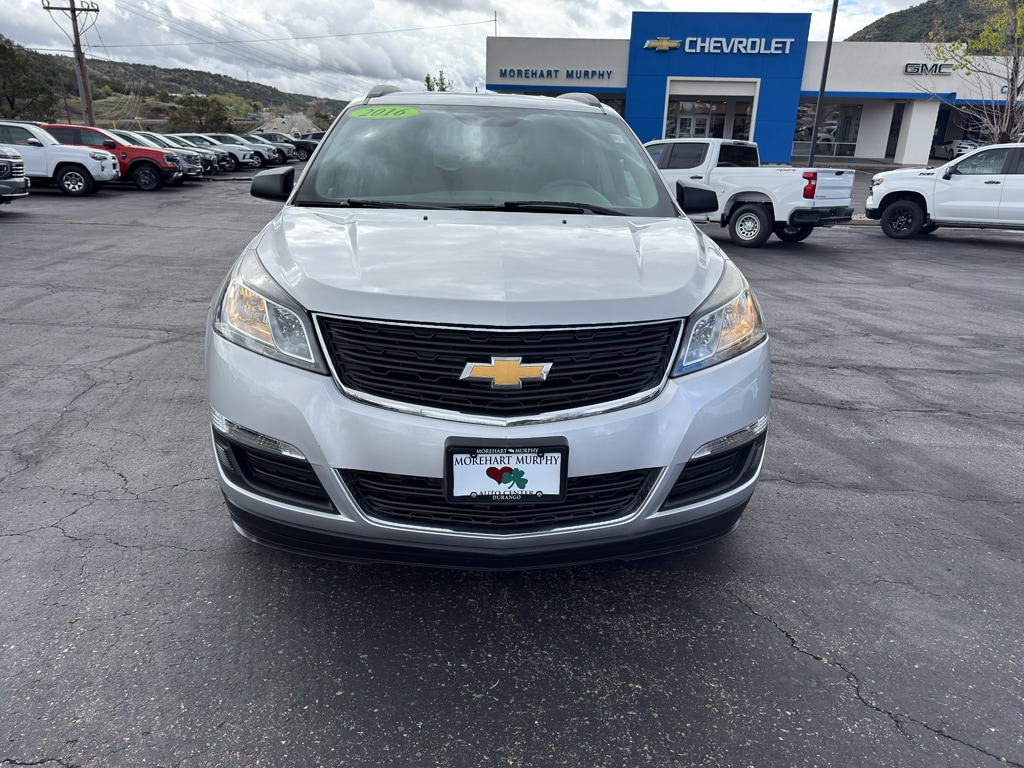 Used 2016 Chevrolet Traverse LS with VIN 1GNKVFEDXGJ318616 for sale in Durango, CO