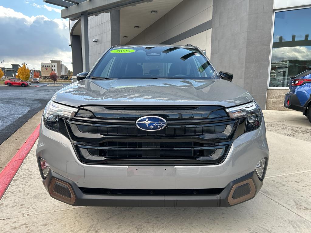 2025 Subaru Forester Sport photo 2