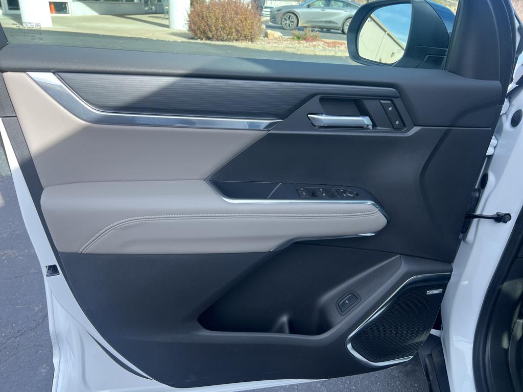 2026 GMC Acadia Elevation - Photo 19